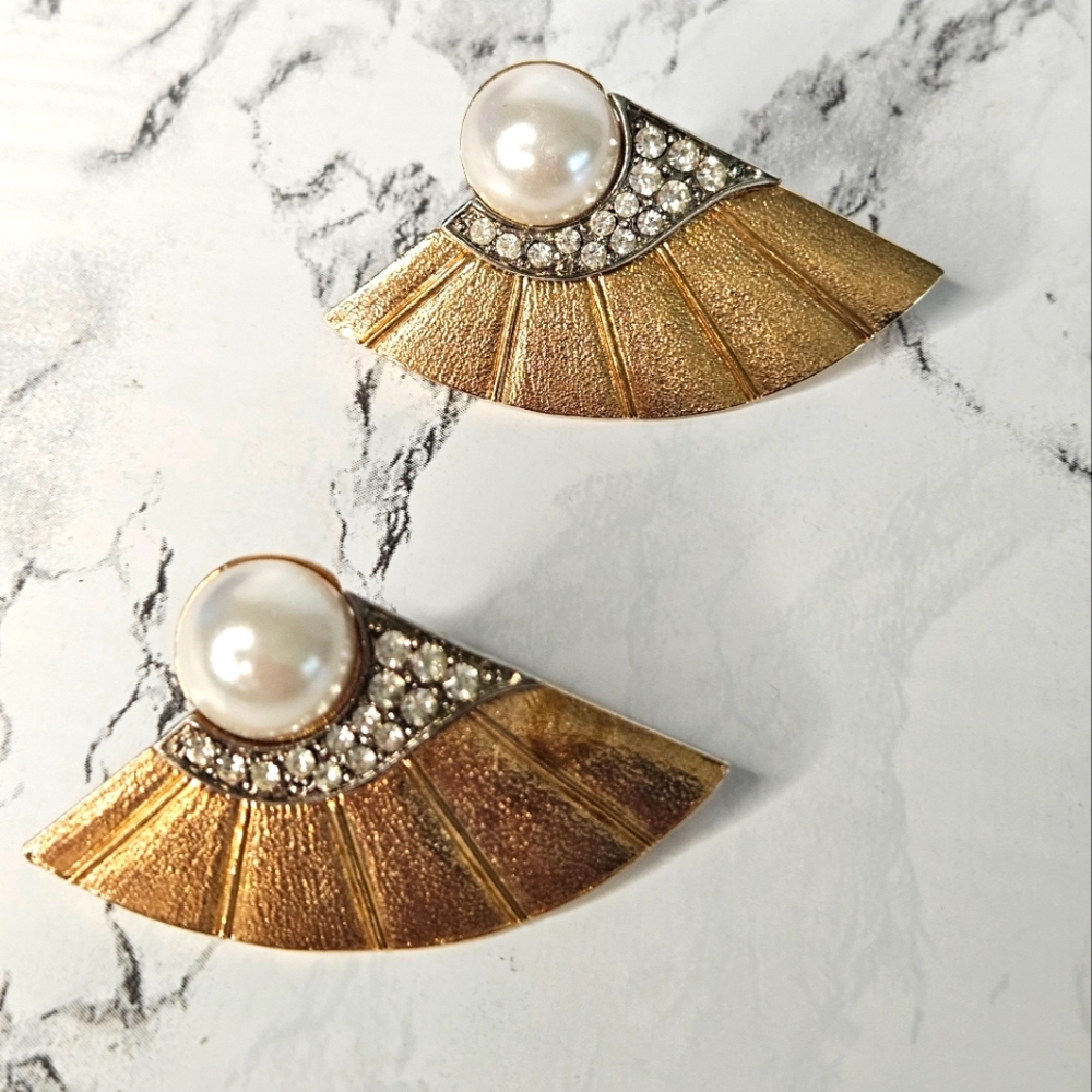 Vintage PARK LANE Gold Tone Fan Pearl Rhinestone Pierced Earrings